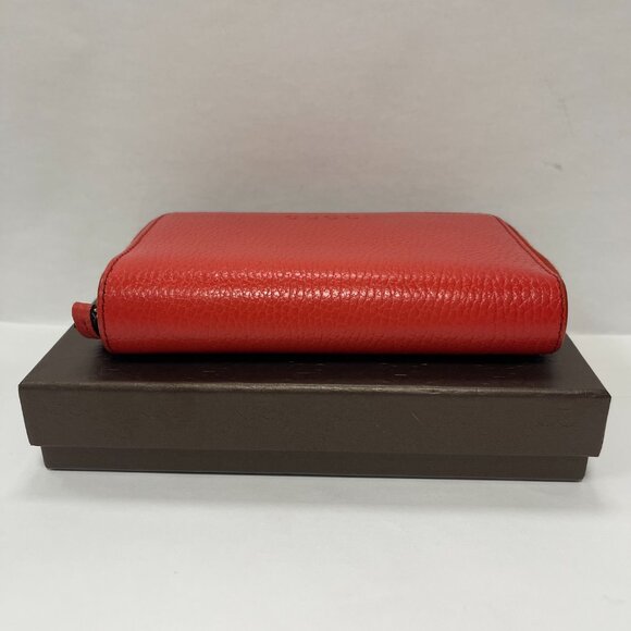 GUCCI Red  Leather Zip Around Wallet - Preowned - Picture 4 of 10